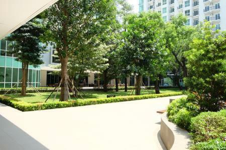 Premium One Bedroom At Woodland Park Residence Jakarta Exteriör bild